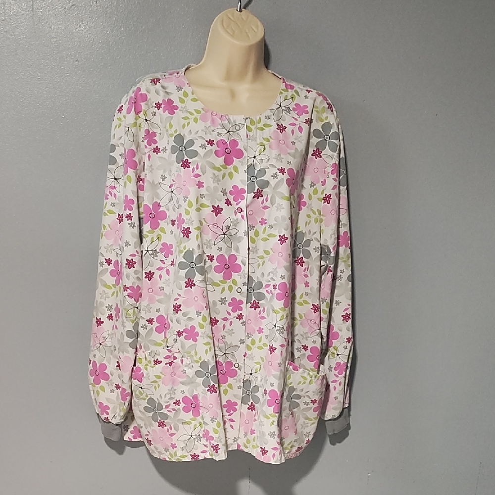 Floral Women's Nurses Scrub Jacket - Pink and Gray - Picture 9 of 17